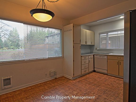 4th image of 10213 NE 124th St