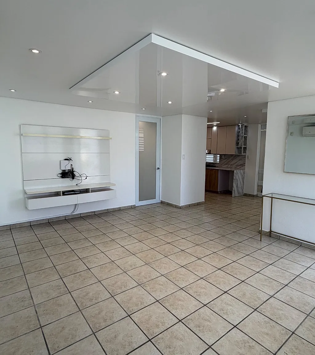 3 bed, 2.5 bath, 890 sqft, $2,500 — Photo 2