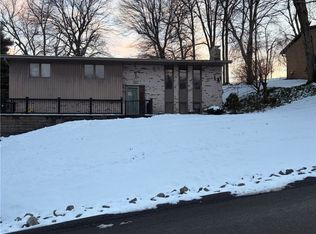 120 Lyn Dale Dr, Butler, PA 16001