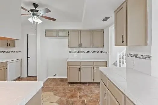 4402 Squaw Pass Ct — Photo 9