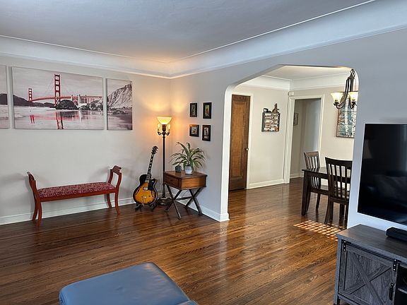 4th image of 4803 Bryant Ave S #4803