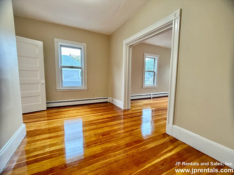 22 Spring Park Ave #3 — Photo 8