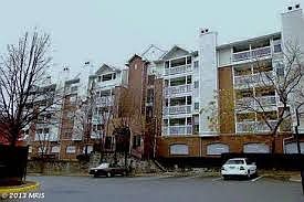 3rd image of 1524 Lincoln Way APT 115