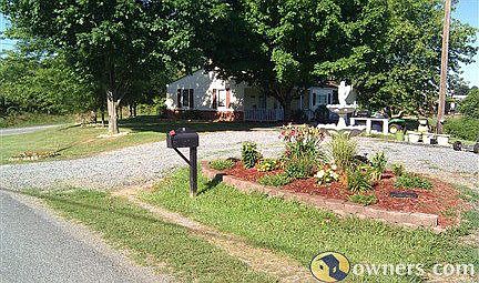 2nd image of 15 Woodman Rd