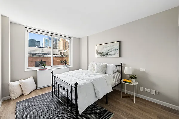 Sold by Compass | media 25