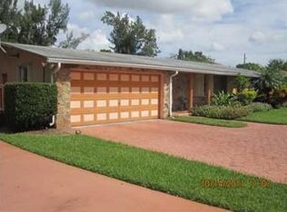 275 NW 157th St, Miami, FL 33169