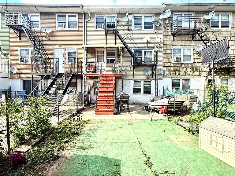 32 President St #1 — Photo 8