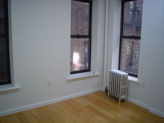 2nd image of 504 E 13th St APT 4B