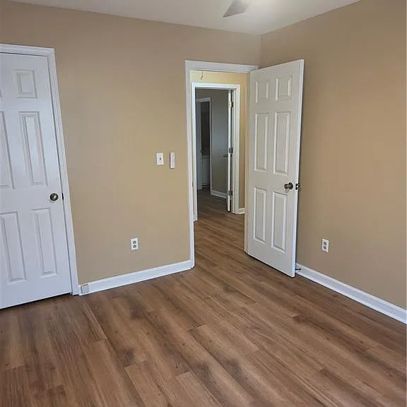 5595 Wells Cir — Photo 18