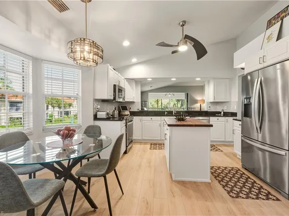 6185 Reserve CIR #1403, NAPLES, FL 34119