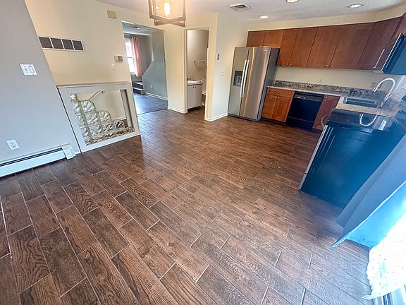 3rd image of 30 Ely Rd #2