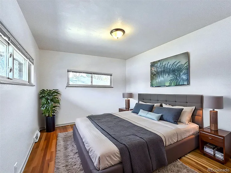 5960 S Logan Ct — Photo 12