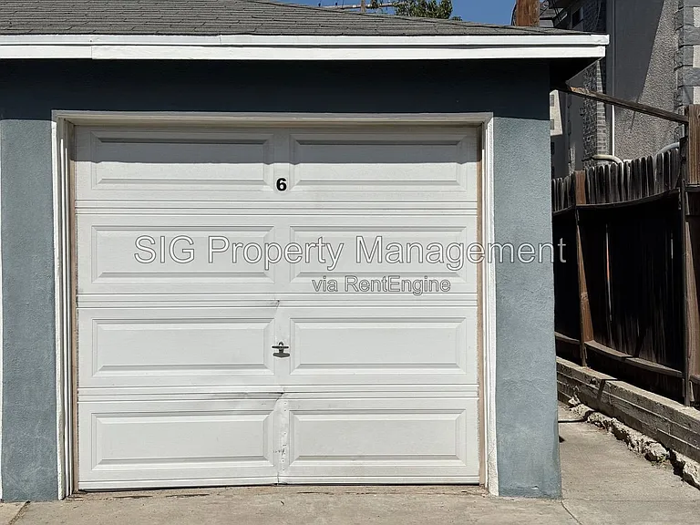 629 W Glenoaks Blvd #A — Photo 21