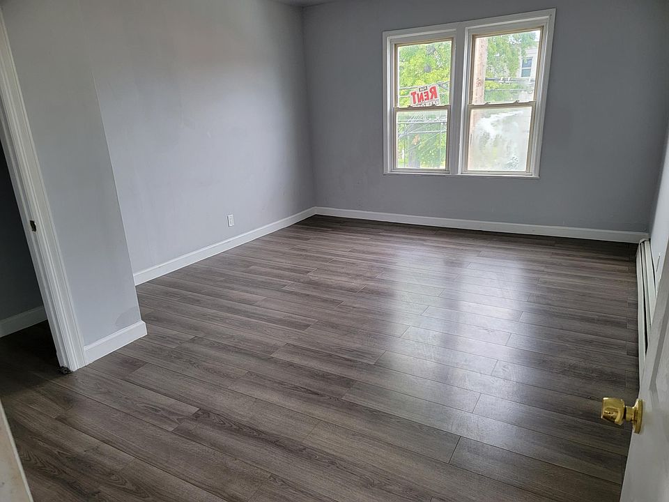 1st image of 126 Verona Ave Floor 2