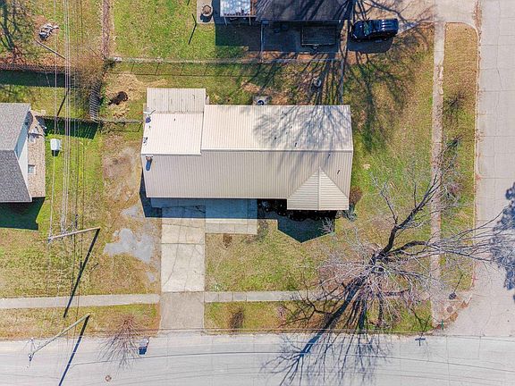 2nd image of 1305 Rosemond Ave