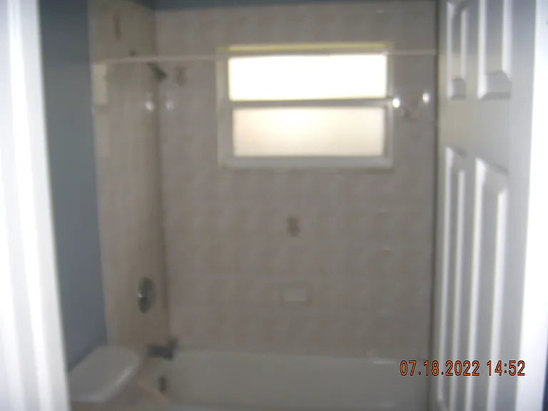 522 NE 24th Pl — Photo 22