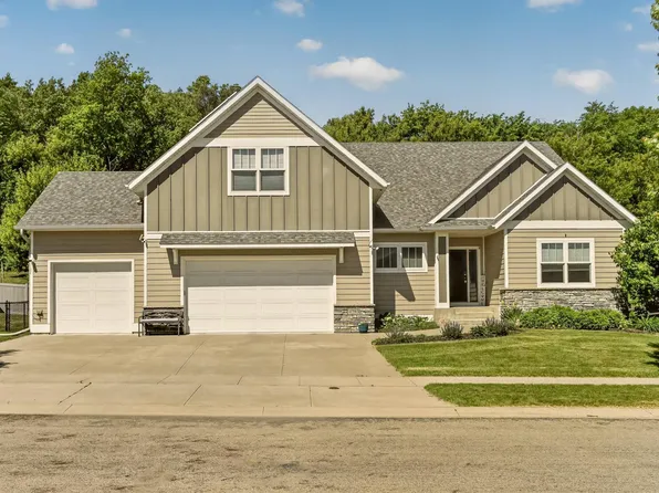 4283 Stone Point Dr NE, Rochester, MN 55906