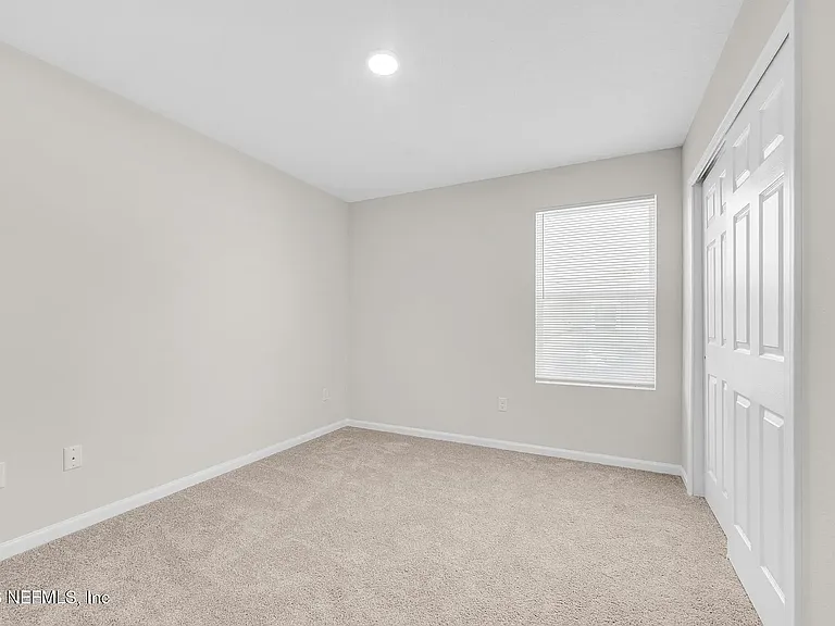 Upstairs Bedroom for rent