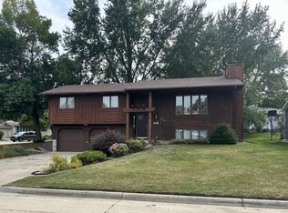 954 Liberty Ln, Fairmont, MN 56031