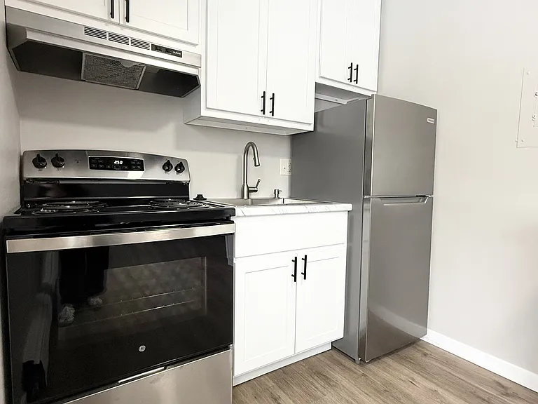 2060 Allen Blvd #20 — Photo 2