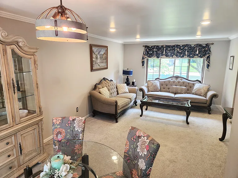 882 Randall Dr — Photo 20