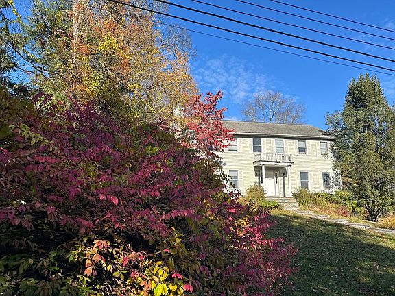 3rd image of 57 Oak Rd
