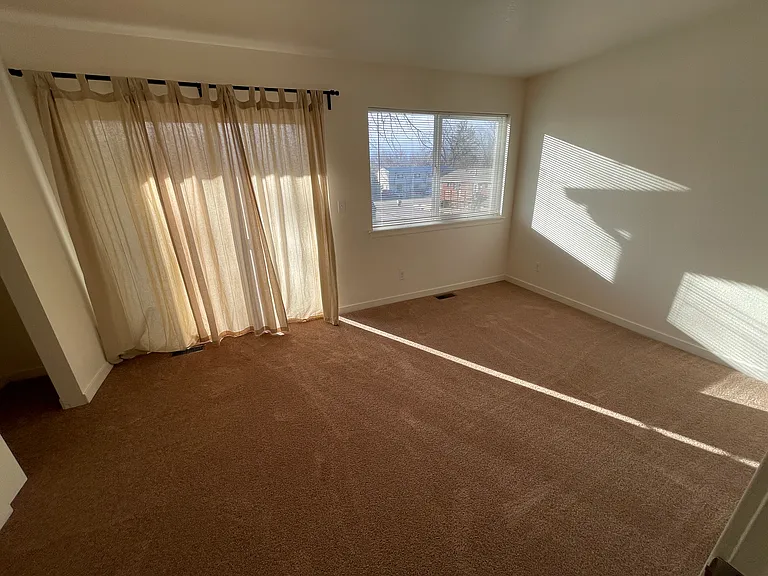 1322 S Coffman St #1 — Photo 9