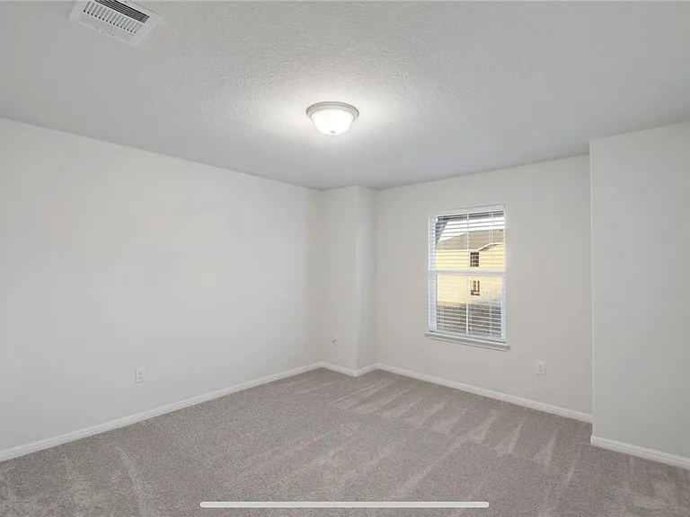 100 Petersburg St — Photo 12