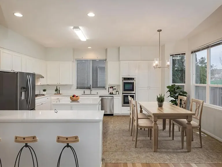 2147 Falcon Ridge Dr — Photo 6