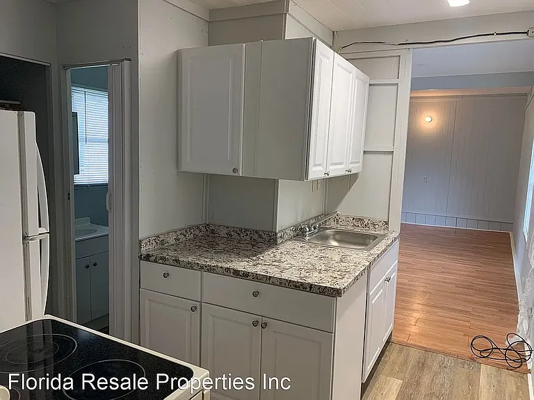 8239 Suncoast Dr #B — Photo 14