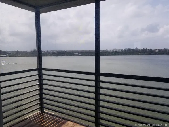 1075 Miami Gardens Dr #707, Miami, FL 33179