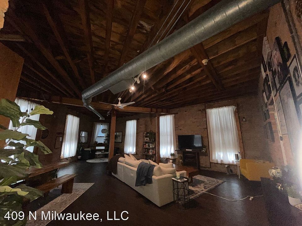 1st image of 401 N Milwaukee Ave #2F