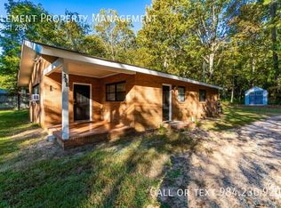 300 Barclay Rd, Chapel Hill, NC 27516