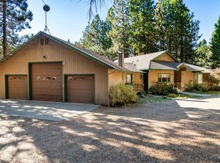 1138 Deetz Rd, Mount Shasta, CA 96067
