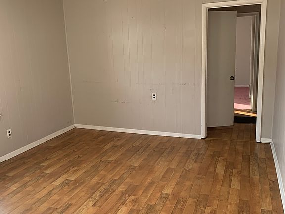 2nd image of 68 Foxborough Ln