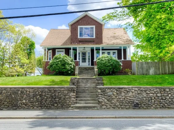 249 Webster St, Worcester, MA 01603