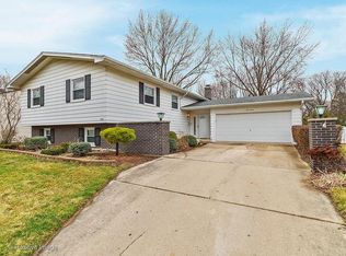 920 59th St, Lisle, IL 60532