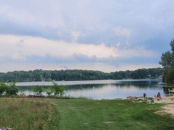 5th image of 144 Springmill Dr