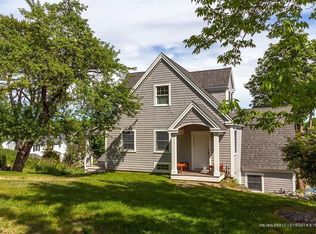 5 Pine St, Rockport, ME 04856