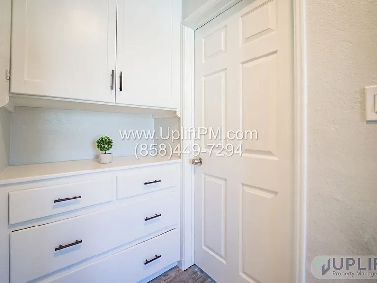 4237 Swift Ave — Photo 12