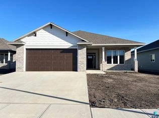 5508 E 65th St, Sioux Falls, SD 57108