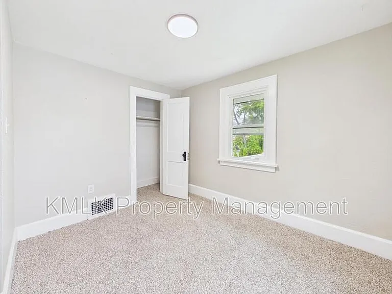 2899 Northland St — Photo 36