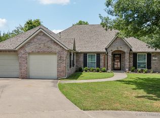 14226 S Urbana Ave, Bixby, OK 74008