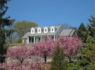 55 Cherokee Ct, Sparta, NJ 07871
