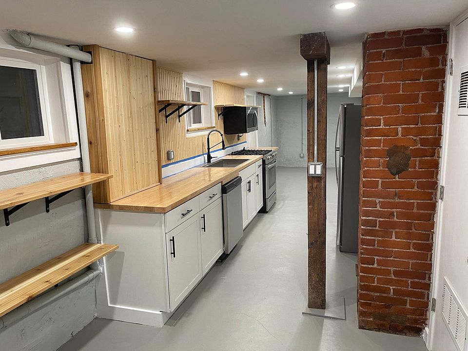 Large and inviting kitchen