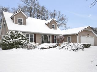 1213 Euna Vista Dr, Holland, MI 49423