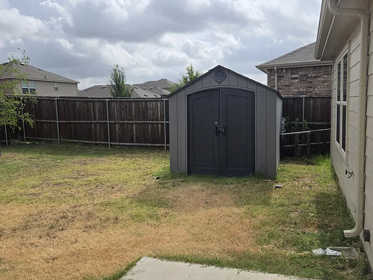 1121 Waggoner Dr — Photo 31