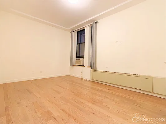 Rented by City Connections Realty | media 18