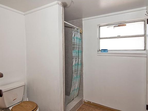 5th image of 3918 10th Ave N