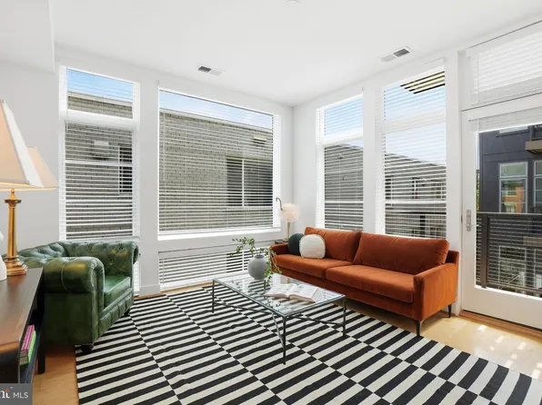 1443 Chapin St NW APT 303, Washington, DC 20009